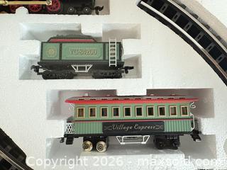 MaxSold Auction: 24” Diameter Train Set with Circular Track - Ottawa (Ontario, Canada) SELLER MANAGED Downsizing Online Auction -  Cinnabar