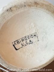 MaxSold Auction: Abingdon vase  - Ottawa (Ontario, Canada) SELLER MANAGED Downsizing Online Auction -  Cinnabar