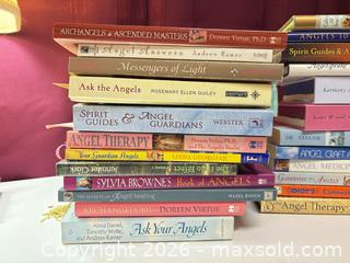 MaxSold Auction: Angel Books and cards collection lot 637 - Ottawa (Ontario, Canada) SELLER MANAGED Downsizing Online Auction -  Cinnabar