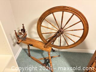 MaxSold Auction: Antique Spinning Wheel - Ottawa (Ontario, Canada) SELLER MANAGED Downsizing Online Auction -  Cinnabar