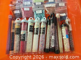 MaxSold Auction: Assorted beads lot 619 - Ottawa (Ontario, Canada) SELLER MANAGED Downsizing Online Auction -  Cinnabar