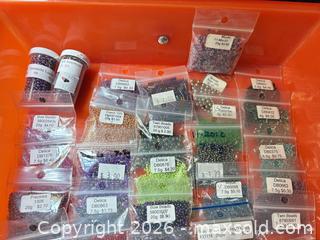 MaxSold Auction: Assorted beads lot 619 - Ottawa (Ontario, Canada) SELLER MANAGED Downsizing Online Auction -  Cinnabar