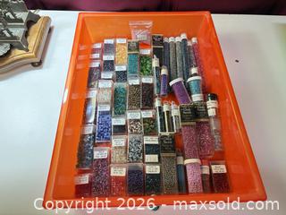 MaxSold Auction: Assorted beads lot 620 - Ottawa (Ontario, Canada) SELLER MANAGED Downsizing Online Auction -  Cinnabar