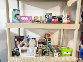 MaxSold Auction: Assorted lightbulbs lot 413 - Ottawa (Ontario, Canada) SELLER MANAGED Downsizing Online Auction -  Cinnabar