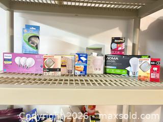 MaxSold Auction: Assorted lightbulbs lot 413 - Ottawa (Ontario, Canada) SELLER MANAGED Downsizing Online Auction -  Cinnabar