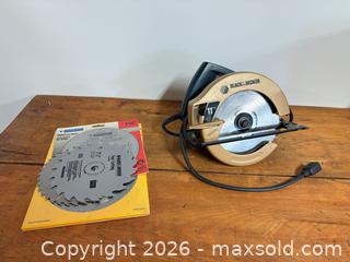 MaxSold Auction: Black & Decker skilsaw lot 449 - Ottawa (Ontario, Canada) SELLER MANAGED Downsizing Online Auction -  Cinnabar
