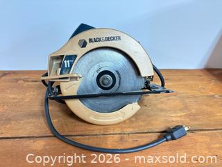 MaxSold Auction: Black & Decker skilsaw lot 449 - Ottawa (Ontario, Canada) SELLER MANAGED Downsizing Online Auction -  Cinnabar