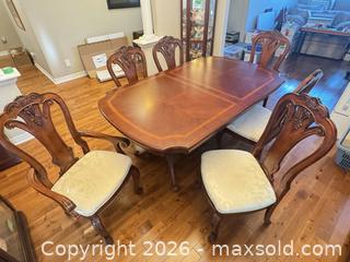 MaxSold Auction: Broyhill 6 chair dining room table set with 2 leaves  - Ottawa (Ontario, Canada) SELLER MANAGED Downsizing Online Auction -  Cinnabar