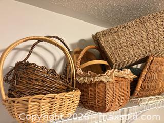 MaxSold Auction: Collection of baskets lot 667 - Ottawa (Ontario, Canada) SELLER MANAGED Downsizing Online Auction -  Cinnabar