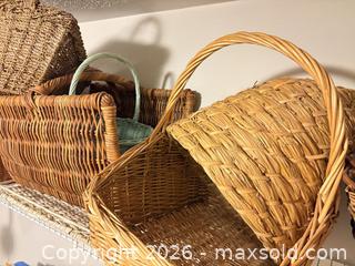 MaxSold Auction: Collection of baskets lot 667 - Ottawa (Ontario, Canada) SELLER MANAGED Downsizing Online Auction -  Cinnabar