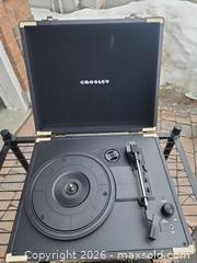 MaxSold Auction: Crosley Record Player Marantz Amplifer  - Ottawa (Ontario, Canada) SELLER MANAGED Downsizing Online Auction -  Cinnabar