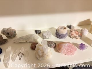 MaxSold Auction: Crystal and mineral collection lot 662 - Ottawa (Ontario, Canada) SELLER MANAGED Downsizing Online Auction -  Cinnabar