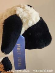 MaxSold Auction: Huge Hen House Plush Sheep Foot Stool - Ottawa (Ontario, Canada) SELLER MANAGED Downsizing Online Auction -  Cinnabar