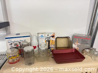 MaxSold Auction: Kitchen small appliances and dishes lot  - Ottawa (Ontario, Canada) SELLER MANAGED Downsizing Online Auction -  Cinnabar