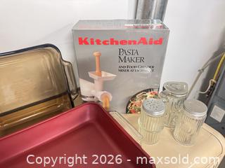 MaxSold Auction: Kitchen small appliances and dishes lot  - Ottawa (Ontario, Canada) SELLER MANAGED Downsizing Online Auction -  Cinnabar
