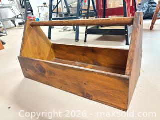MaxSold Auction: Large wooden tool box  - Ottawa (Ontario, Canada) SELLER MANAGED Downsizing Online Auction -  Cinnabar