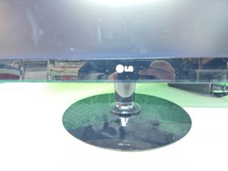 MaxSold Auction: LG Flatron monitor  - Ottawa (Ontario, Canada) SELLER MANAGED Downsizing Online Auction -  Cinnabar