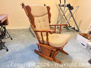 MaxSold Auction: Platform Rocker lot 672 - Ottawa (Ontario, Canada) SELLER MANAGED Downsizing Online Auction -  Cinnabar
