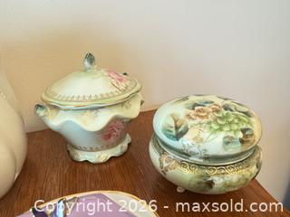 MaxSold Auction: Powder jars, music boxes and other fancy glassware  - Ottawa (Ontario, Canada) SELLER MANAGED Downsizing Online Auction -  Cinnabar