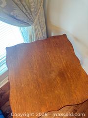 MaxSold Auction: Quarter cut oak parlour table lot 145  - Ottawa (Ontario, Canada) SELLER MANAGED Downsizing Online Auction -  Cinnabar
