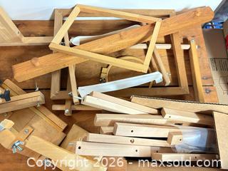 MaxSold Auction: Quilting Frame Collection lot 656 - Ottawa (Ontario, Canada) SELLER MANAGED Downsizing Online Auction -  Cinnabar