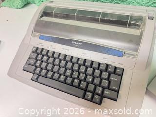 MaxSold Auction: Sharp PA-4000 Word Processor - Ottawa (Ontario, Canada) SELLER MANAGED Downsizing Online Auction -  Cinnabar