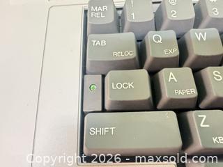 MaxSold Auction: Sharp PA-4000 Word Processor - Ottawa (Ontario, Canada) SELLER MANAGED Downsizing Online Auction -  Cinnabar