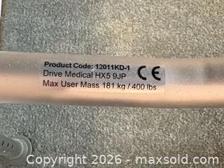 MaxSold Auction: Shower Seat, Bed Rail, and Toilet seat with hand rails lot 681 - Ottawa (Ontario, Canada) SELLER MANAGED Downsizing Online Auction -  Cinnabar
