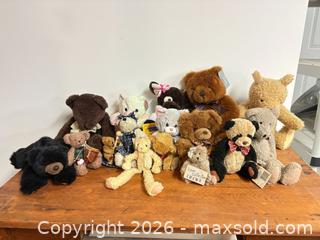 MaxSold Auction: Stuffed bear lot 421 - Ottawa (Ontario, Canada) SELLER MANAGED Downsizing Online Auction -  Cinnabar