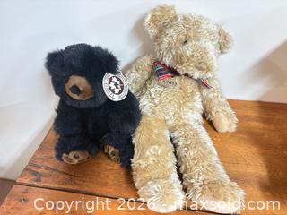 MaxSold Auction: Stuffed bear lot 426 - Ottawa (Ontario, Canada) SELLER MANAGED Downsizing Online Auction -  Cinnabar