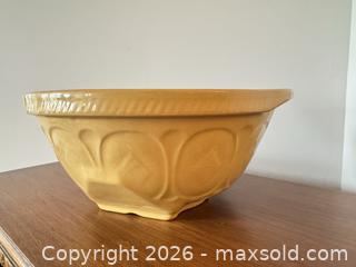 MaxSold Auction: T.G. Green “Gripstand” mixing bowl  - Ottawa (Ontario, Canada) SELLER MANAGED Downsizing Online Auction -  Cinnabar