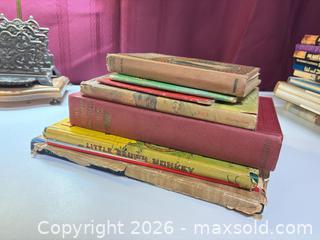 MaxSold Auction: Vintage children’s books lot 368 - Ottawa (Ontario, Canada) SELLER MANAGED Downsizing Online Auction -  Cinnabar