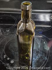 MaxSold Auction: FineDine Glass Oil Dispenser with Accessories - Toronto (Ontario, Canada) SELLER MANAGED Downsizing Online Auction - McAdam Avenue