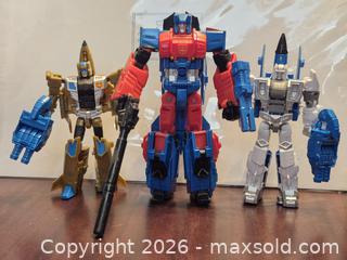 MaxSold Auction: Transformers Combiner Wars G2 Superion Combiner 5 Figures Complete  - Toronto (Ontario, Canada) SELLER MANAGED Downsizing Online Auction - McAdam Avenue