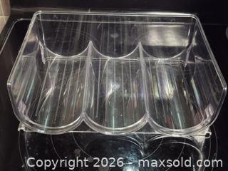 MaxSold Auction: Water Bottles Holder A - Toronto (Ontario, Canada) SELLER MANAGED Downsizing Online Auction - McAdam Avenue