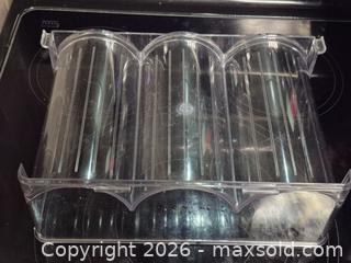 MaxSold Auction: Water Bottles Holder B - Toronto (Ontario, Canada) SELLER MANAGED Downsizing Online Auction - McAdam Avenue