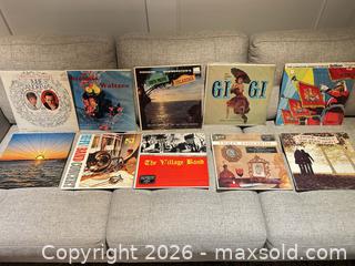 MaxSold Auction: Lot of 10 Vinyl Records (LP) - Ancaster (Ontario, Canada) SELLER MANAGED Downsizing Online Auction - Galley Rd