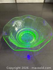 MaxSold Auction: Uranium Glass Bowl - Toronto (Ontario, Canada) SELLER MANAGED Downsizing Online Auction - Shudell Avenue