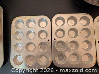 MaxSold Auction: Large Lot of Bakeware - Upper Darby Township (Pennsylvania, USA) SELLER MANAGED Estate Sale Online Auction - State Road (CONDO)