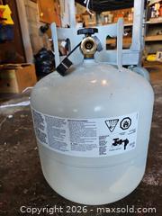 MaxSold Auction: 20 lb Propane Cylinder with Integrated Pressure Gauge - Toronto (Ontario, Canada) SELLER MANAGED Moving Online Auction - Enfield Avenue