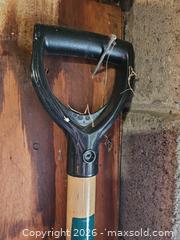 MaxSold Auction: Anvil Round Point D-Grip Shovel, Wooden Handle, Powder-Coated Steel - Toronto (Ontario, Canada) SELLER MANAGED Moving Online Auction - Enfield Avenue