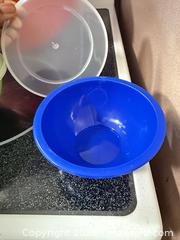 MaxSold Auction: Canadian Tire Plastic Mixing Bowls, 6-Piece Multicolor with Lids - Toronto (Ontario, Canada) SELLER MANAGED Moving Online Auction - Enfield Avenue