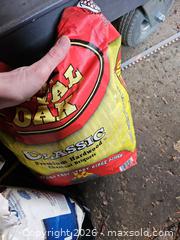 MaxSold Auction: Kingsford & Royal Oak Charcoal Briquets, 2 Bags - Toronto (Ontario, Canada) SELLER MANAGED Moving Online Auction - Enfield Avenue