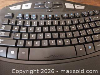 MaxSold Auction: Logitech K350 Wireless Full-Size Keyboard and Mouse Combo (2.4GHz) - Toronto (Ontario, Canada) SELLER MANAGED Moving Online Auction - Enfield Avenue