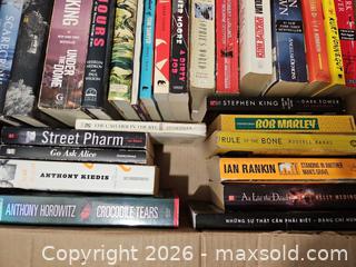 MaxSold Auction: Lot of 16-30 Fiction Books - Toronto (Ontario, Canada) SELLER MANAGED Moving Online Auction - Enfield Avenue