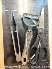 MaxSold Auction: Mixed Cutlery, Cutting Utensil and Kitchen Tool Set with Organizer - Toronto (Ontario, Canada) SELLER MANAGED Moving Online Auction - Enfield Avenue