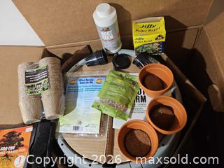 MaxSold Auction: Root Farm Hydroponic Garden System Complete Kit - Toronto (Ontario, Canada) SELLER MANAGED Moving Online Auction - Enfield Avenue