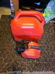 MaxSold Auction: Scepter Red Plastic Fuel/Gas Cans, 6.6 gal & 1.25 gal - Toronto (Ontario, Canada) SELLER MANAGED Moving Online Auction - Enfield Avenue