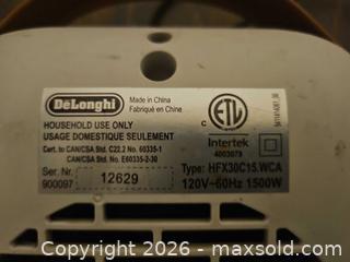 MaxSold Auction: Set of 4 (DeLonghi 1500W,...) Space Heater s - Toronto (Ontario, Canada) SELLER MANAGED Moving Online Auction - Enfield Avenue