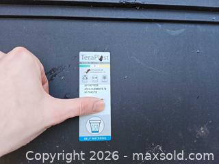 MaxSold Auction: TeraPlast Anthracite Rectangular Self-Watering Window Box, 78 cm - Toronto (Ontario, Canada) SELLER MANAGED Moving Online Auction - Enfield Avenue